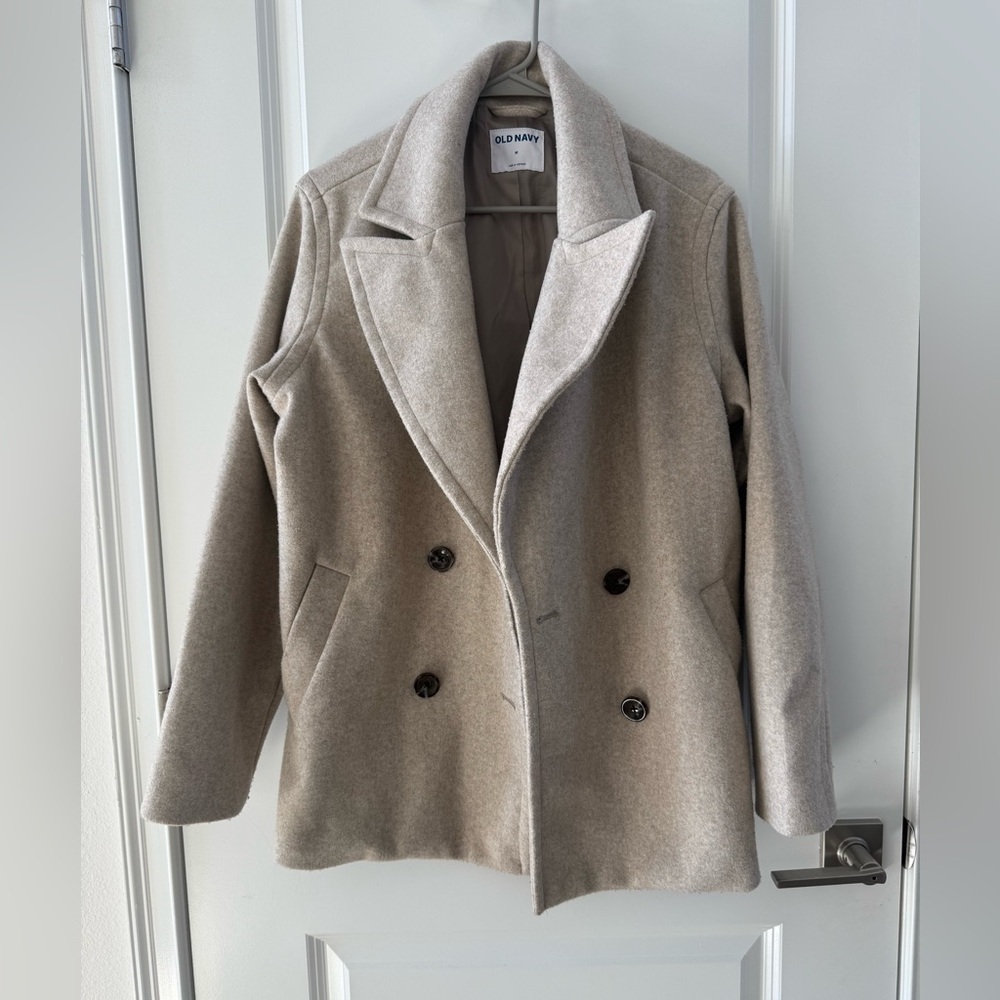 Old Navy Tan Coat Size Medium pockets classy pea coat